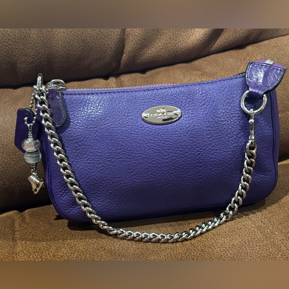 Coach 💜Purple Leather Wristlet( #8”almost 5) - Picture 1 of 14